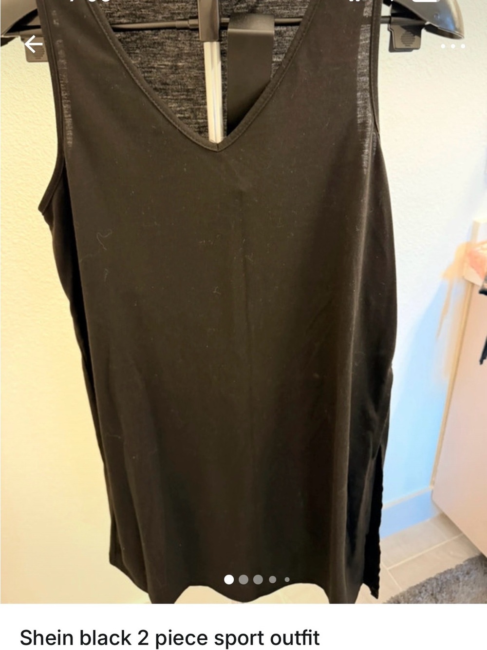 SHEIN Black V-Neck Sleeveless Tank Top